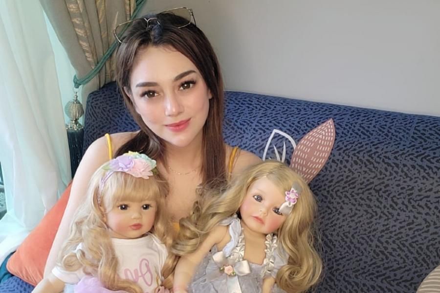 Viral Artis Adopsi Boneka Arwah atau Spirit Doll